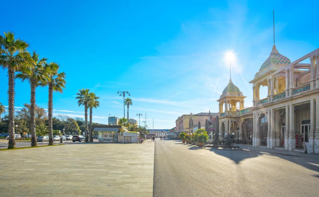 La Casina Giramondo Di Ele Viareggio Dış mekan fotoğraf