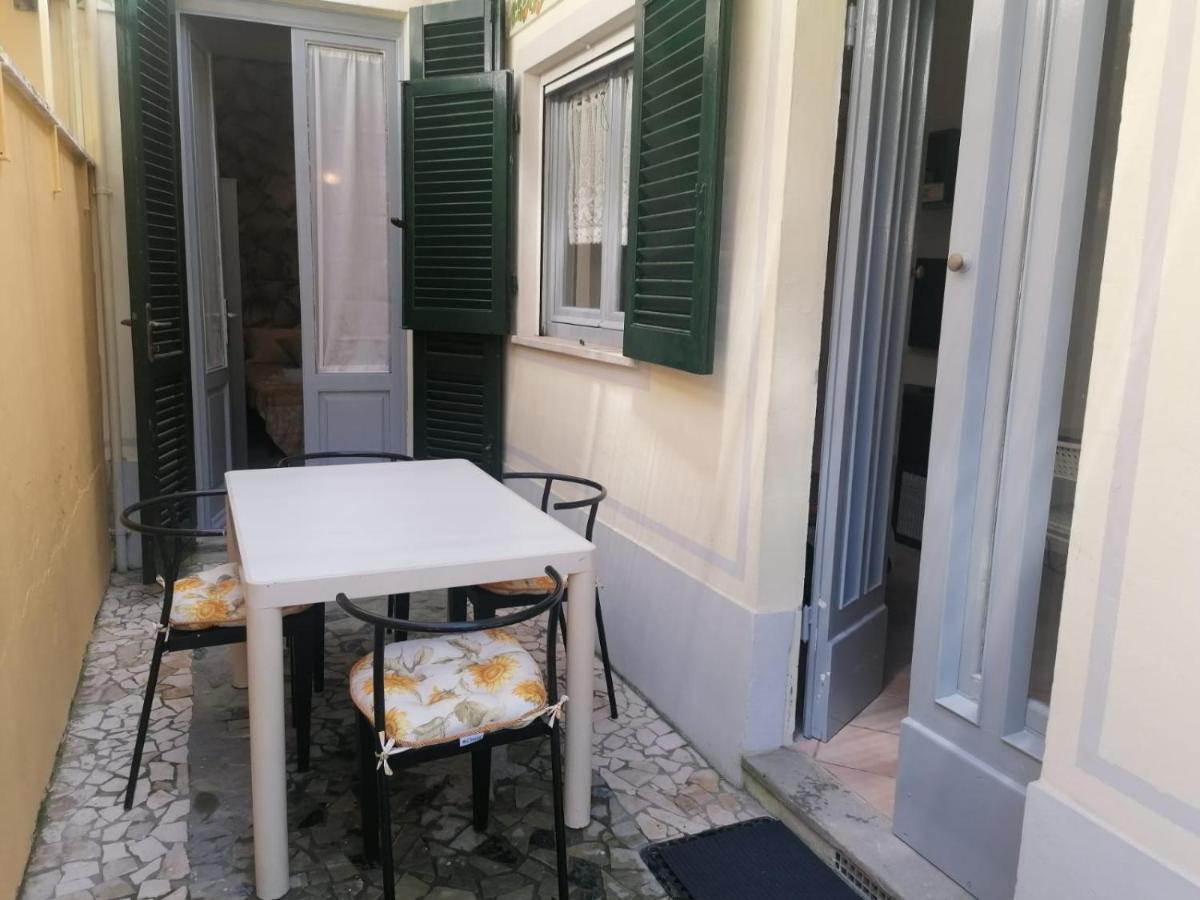 La Casina Giramondo Di Ele Viareggio Dış mekan fotoğraf