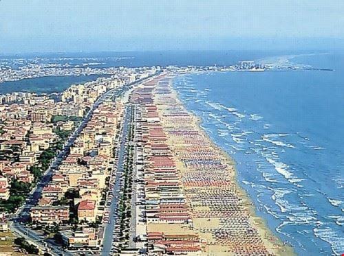 La Casina Giramondo Di Ele Viareggio Dış mekan fotoğraf