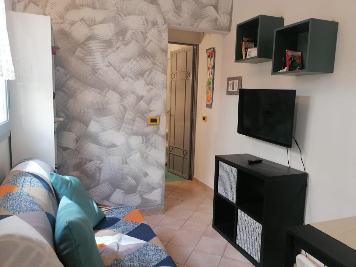 La Casina Giramondo Di Ele Viareggio Dış mekan fotoğraf